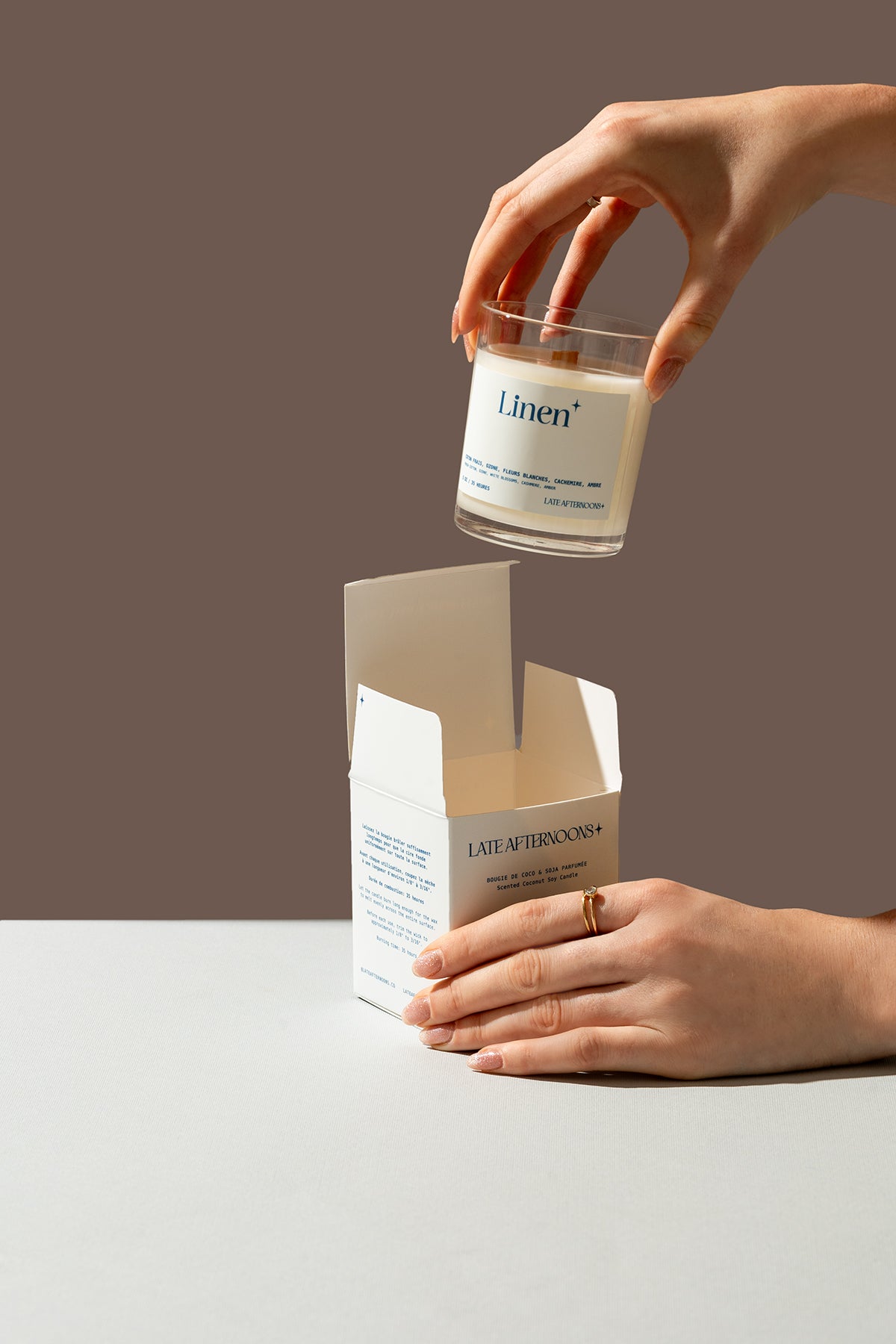 Bougie Linen | Coton frais, fleurs blanches et ozone