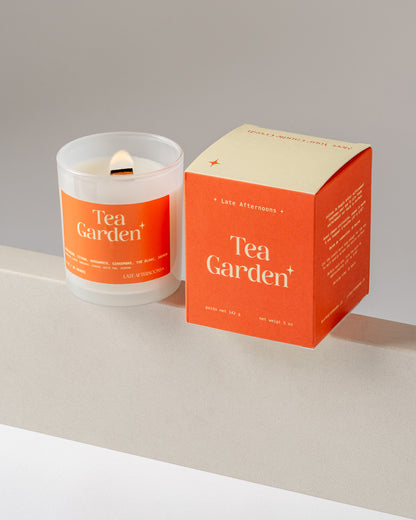 Bougie Tea Garden et sa boîte, thé blanc, mandarine et jasmin, bougie à mèche de bois en cire de coco et soya coulée à la main à Montréal